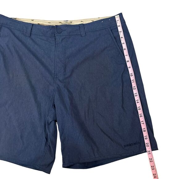 Patagonia ~ Mens Blue Shorts ~size 40 ~ small imperfection on front hemline - Picture 6 of 10